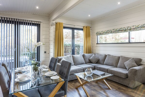 Roydon Lodge | Living area