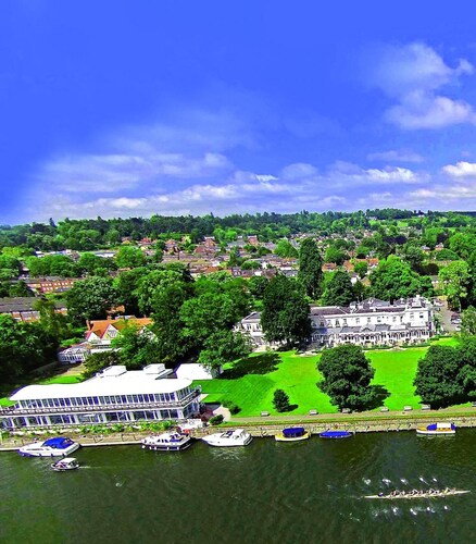 Phyllis Court Members Club