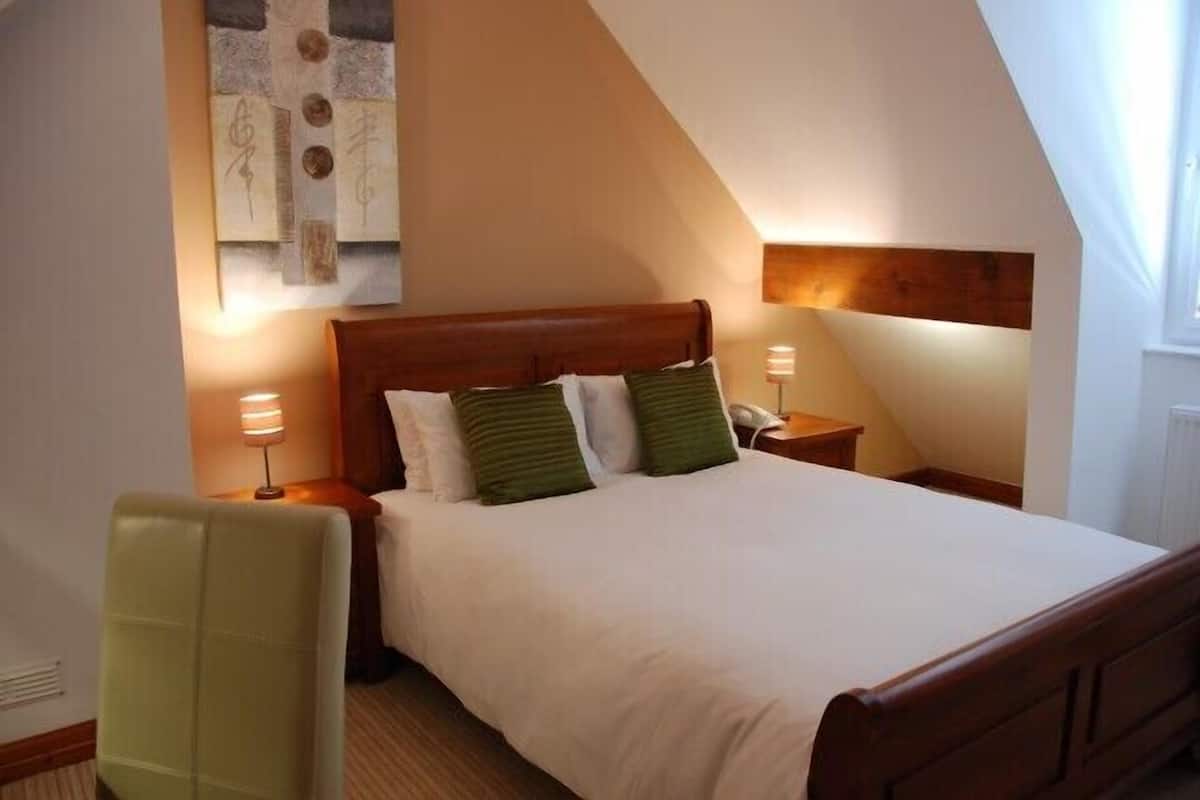 premium bedding, desk, laptop workspace, soundproofing