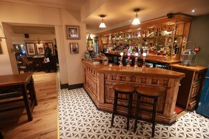 Bar (en la propiedad)