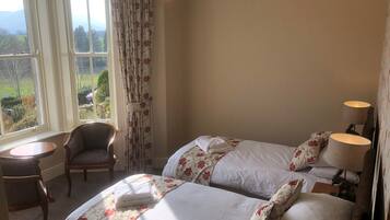 Superior Double or Twin Room, Ensuite, Mountain View
