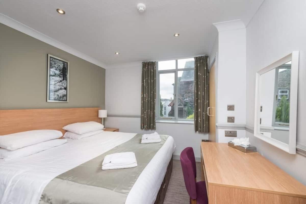 Superior One-Bedroom Apartment | 2 bedrooms, desk, iron/ironing board, free WiFi