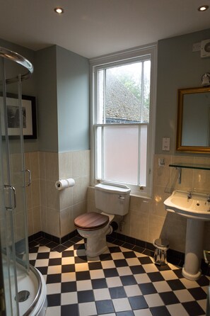 Classic Double Room (Small) | Bathroom | Designer toiletries, hair dryer, bathrobes, towels - The Dundas Arms (Hungerford)