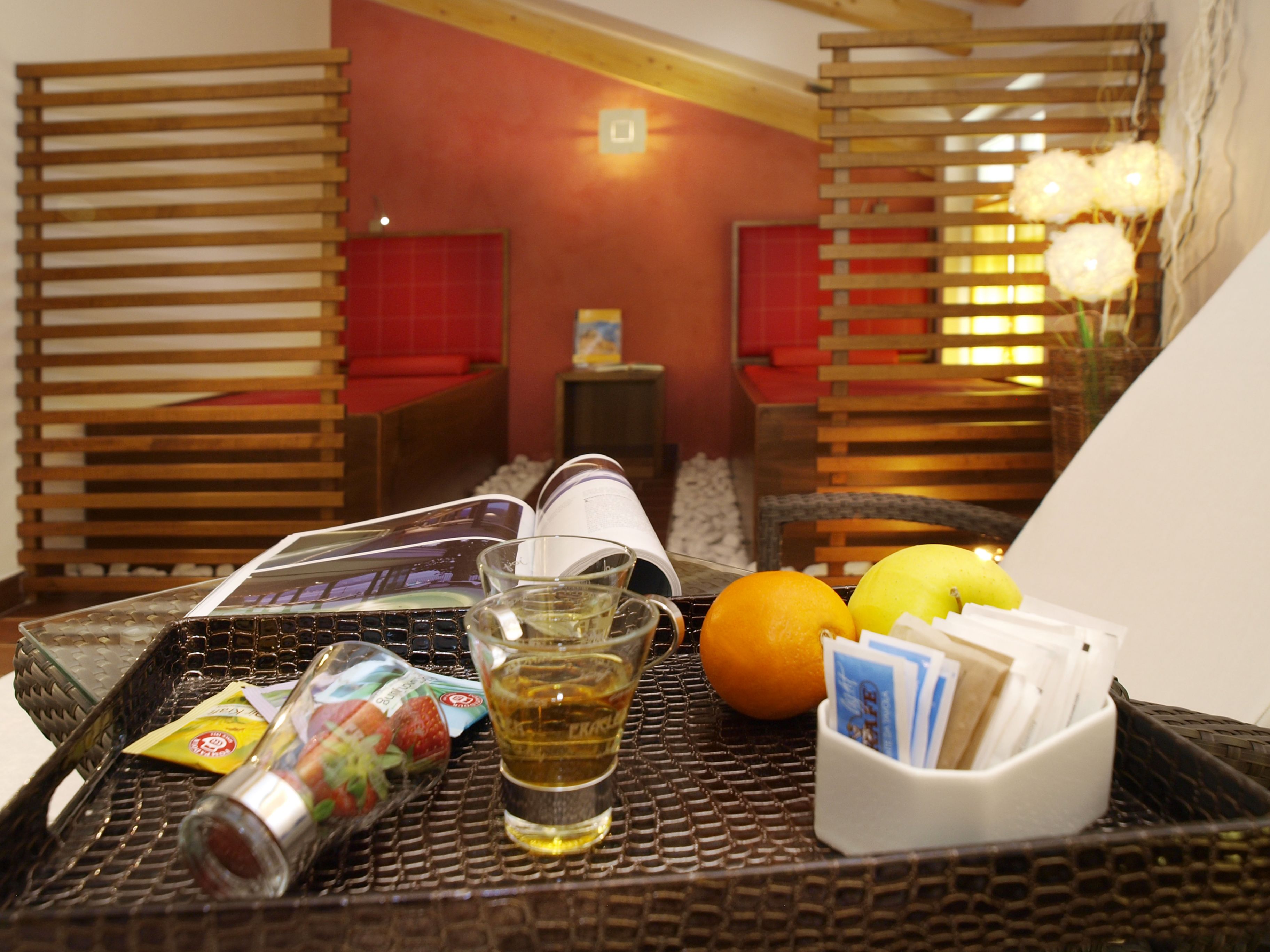 sauna, turkish bath/hammam