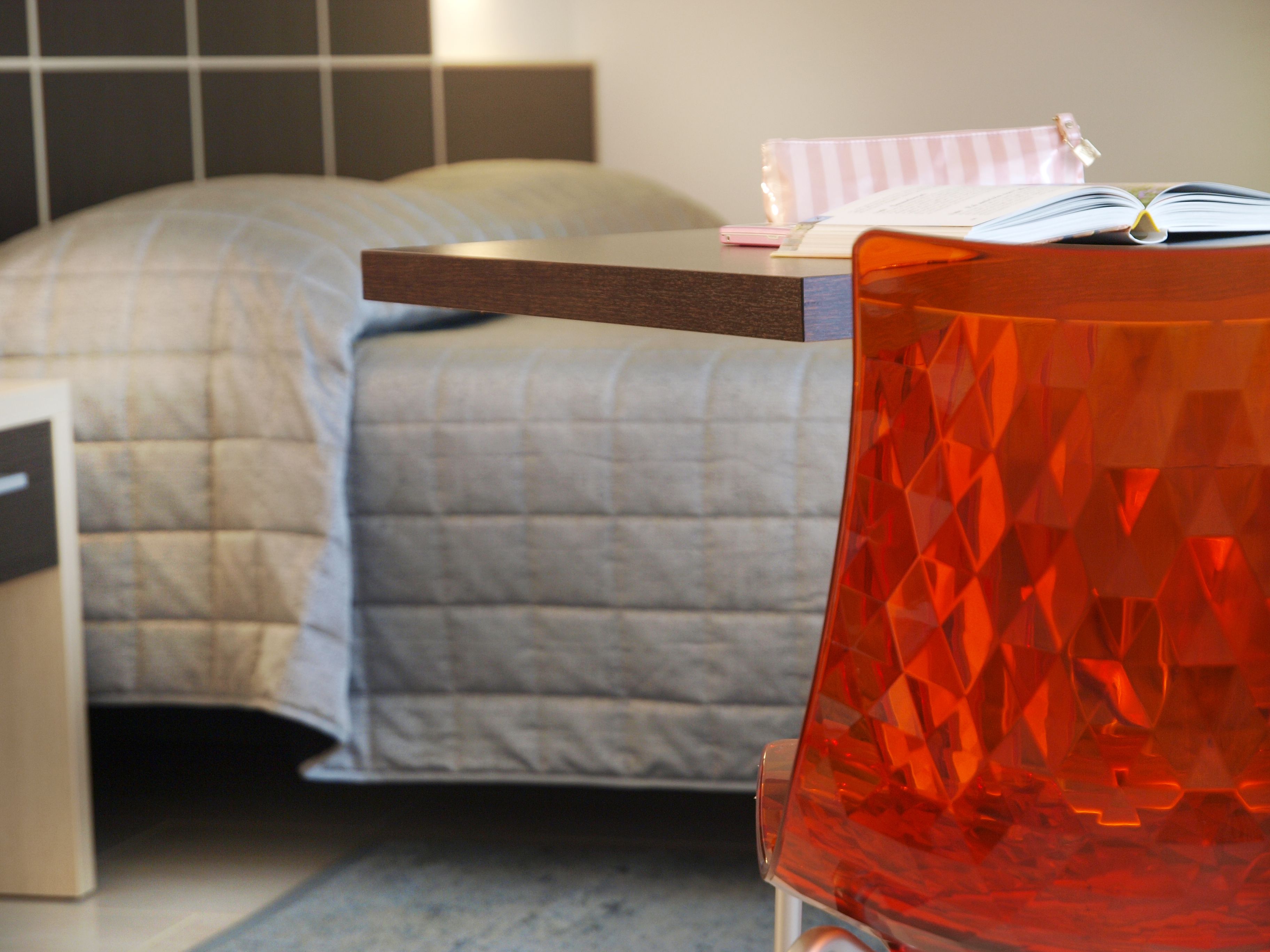 standard double or twin room | minibar, in-room safe, desk, cots/infant beds