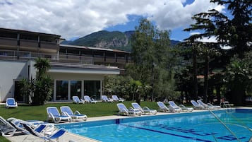 Indoor pool, seasonal outdoor pool, sun loungers