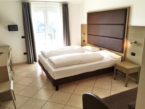 In-room safe, desk, soundproofing, free WiFi - Hotel Villa Franca (Arco)
