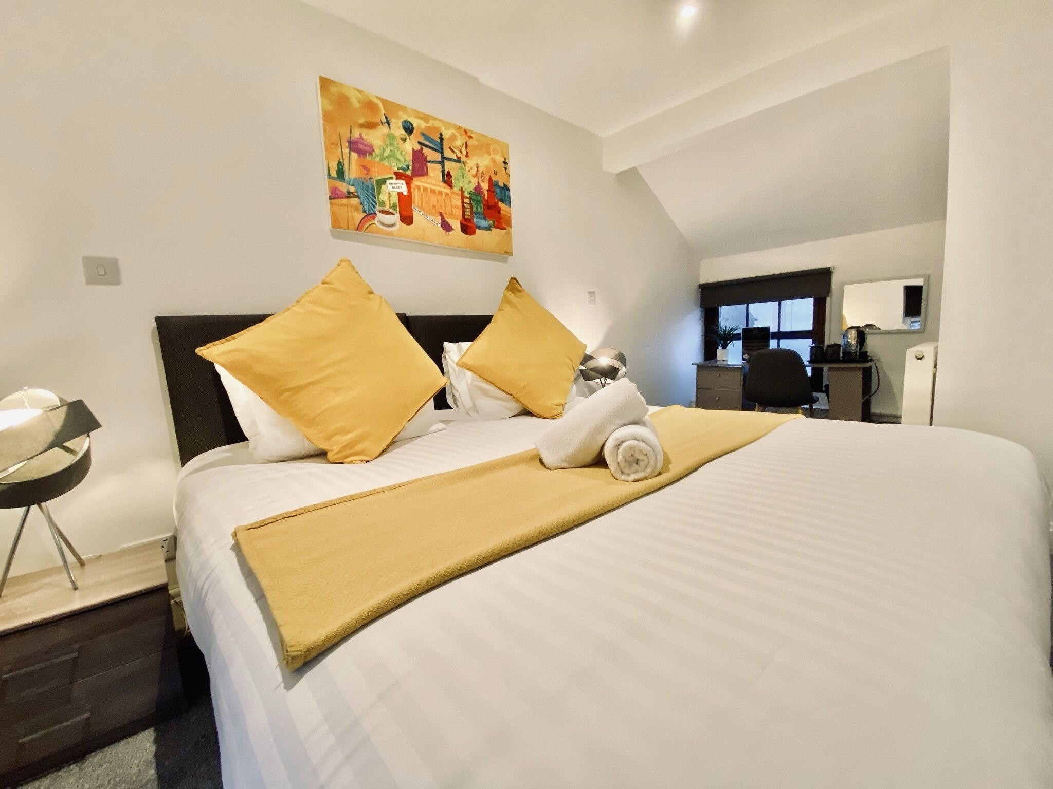 desk, soundproofing, free wifi, bed sheets