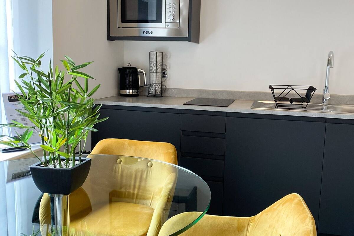 deluxe double or twin room | private kitchen | electric kettle