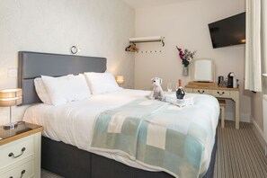 Double Room | Desk, iron/ironing board, free WiFi - The Royal Hotel and Bar (Lancaster)