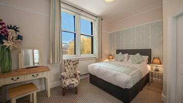 Superior Double Room | Desk, iron/ironing board, free WiFi