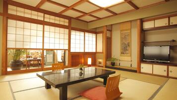 In-room safe, blackout curtains, iron/ironing board, free WiFi