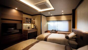 Standard Twin Room | Free minibar, in-room safe, individually decorated