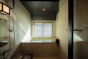 Standard Twin Room | Bathroom | Separate tub and shower, deep soaking tub, free toiletries, hair dryer