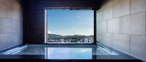 Quarto premium | Banheiro | Banheira e chuveiro separados, banheira de imersão