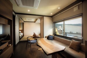 Executive Room | Free minibar, in-room safe, individually decorated - Machiyado Ichiryu (Takayama)