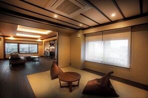 特級客房 | 迷你吧贈品、房內夾萬、獨特設計、獨特裝修