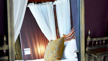 Premium Suite | Desk, iron/ironing board, free WiFi, bed sheets