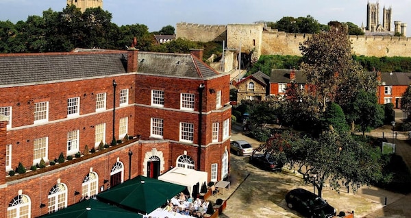Charlotte House - Lincolnshire