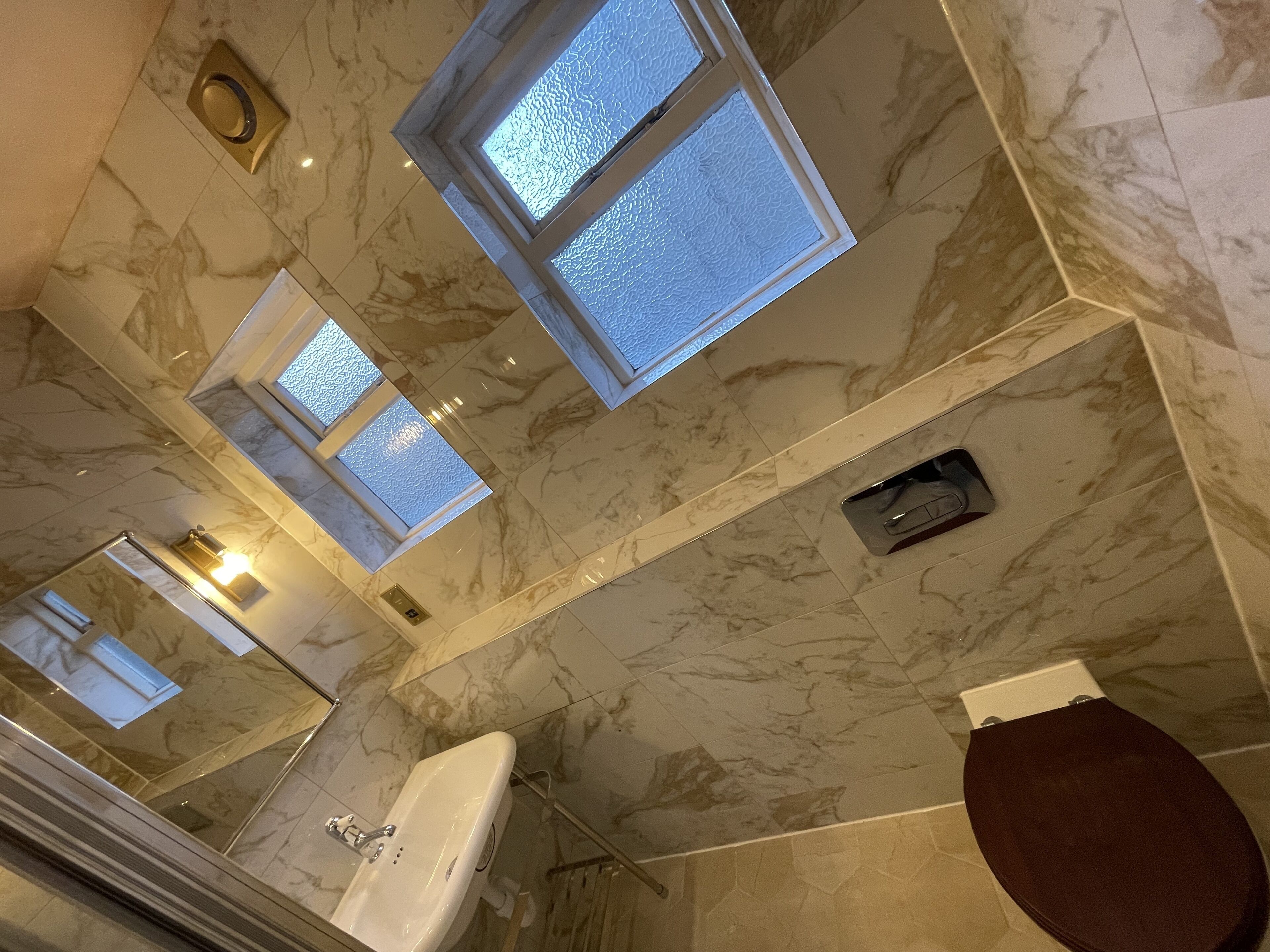 Photo - Albany Hotel