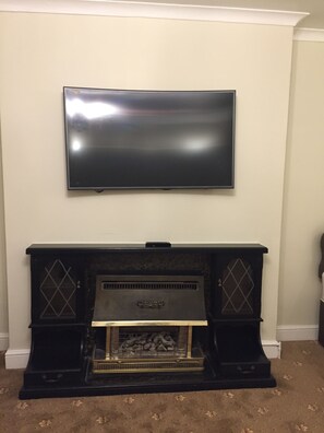 Family Suite, Ensuite | Fireplace - Albany Hotel (London)