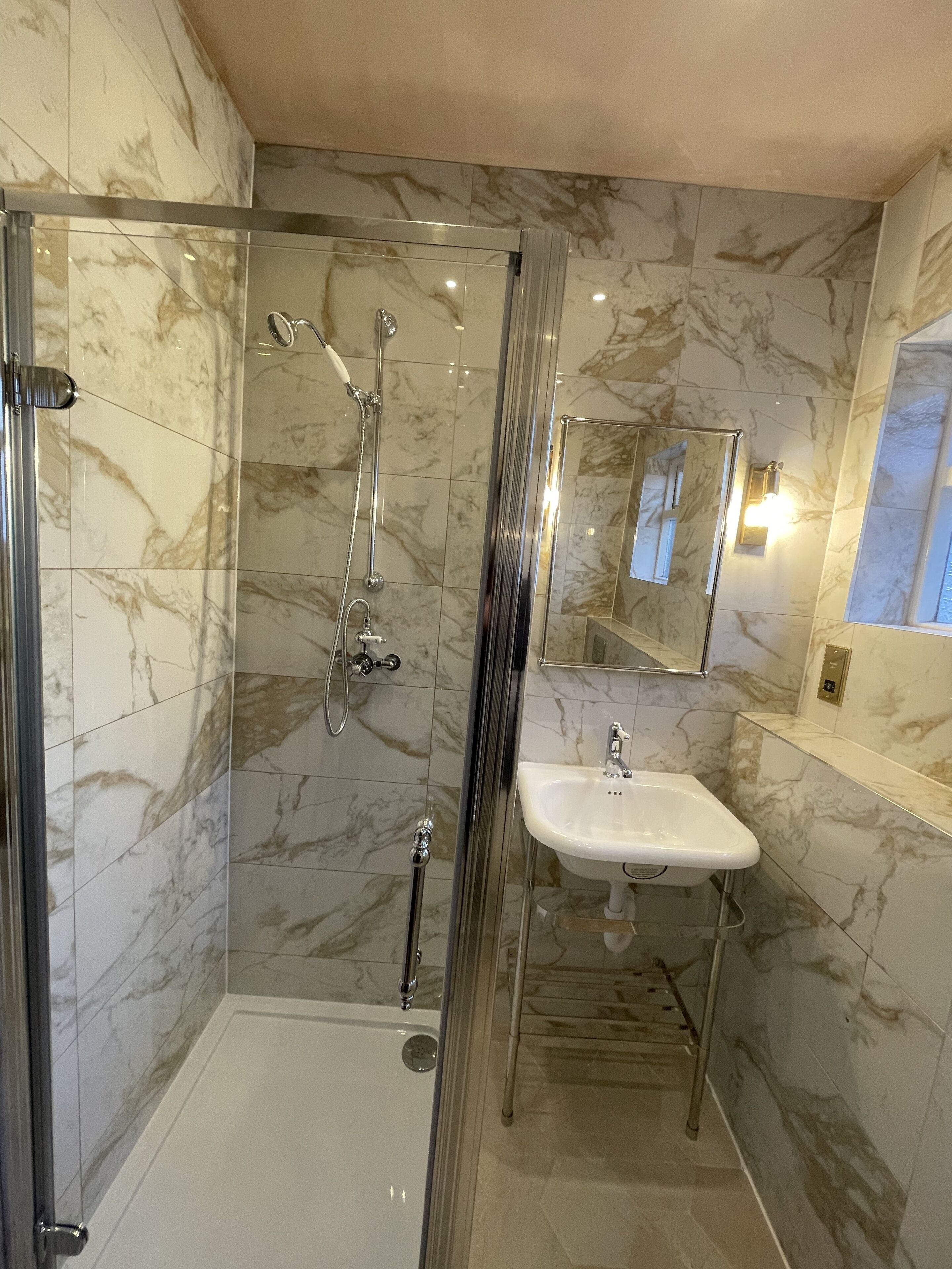 Photo - Albany Hotel