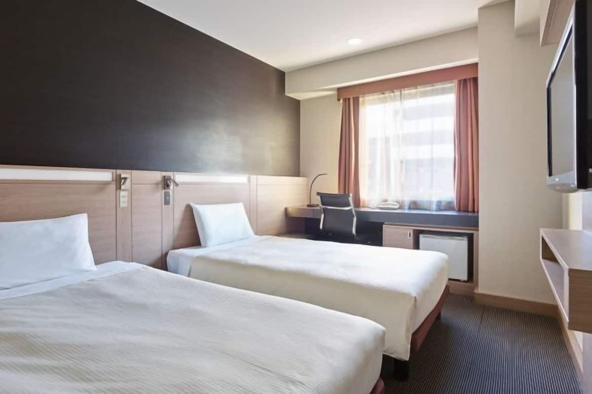 1 bedroom, in-room safe, desk, blackout drapes