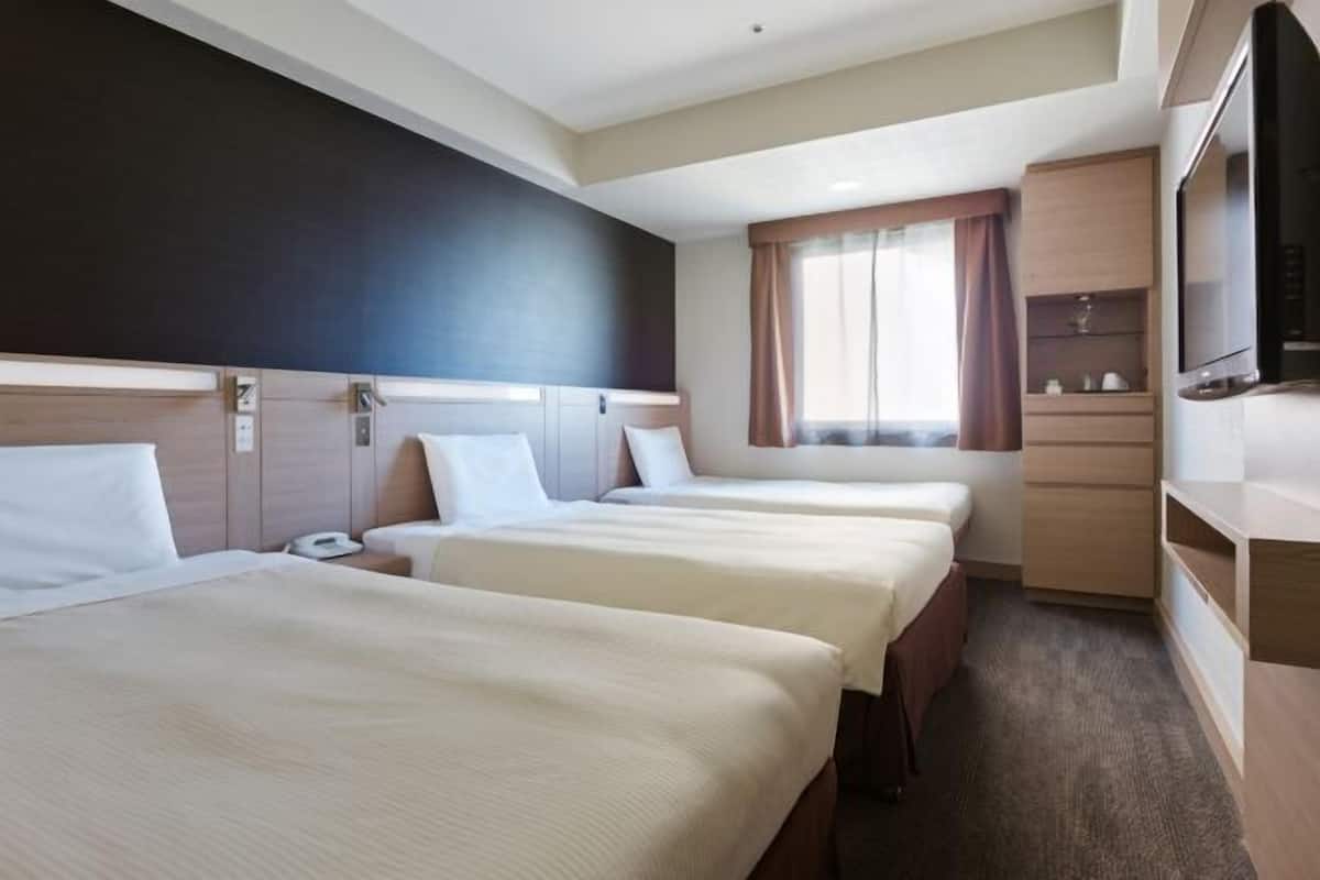 1 bedroom, in-room safe, desk, blackout drapes