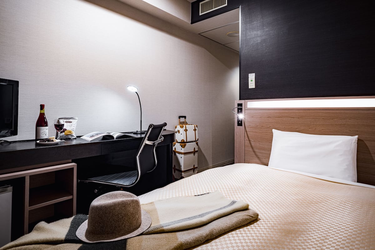 1 bedroom, in-room safe, desk, blackout curtains