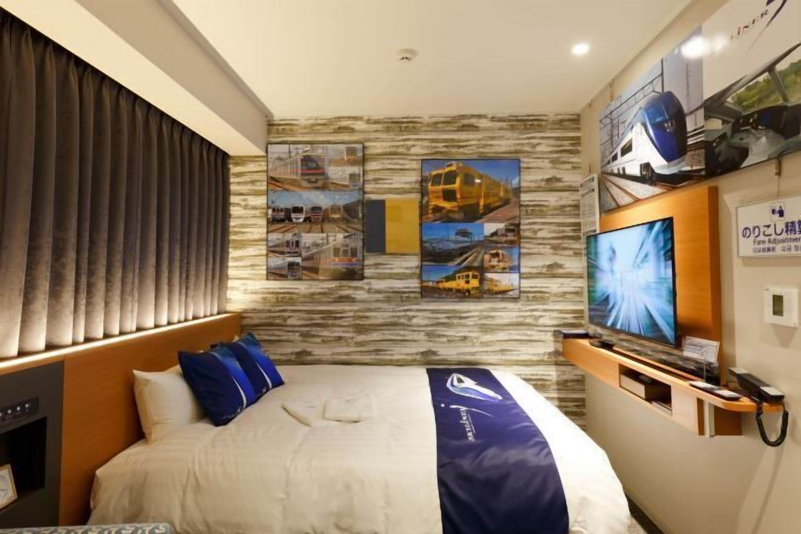 Premium bedding, soundproofing, free WiFi