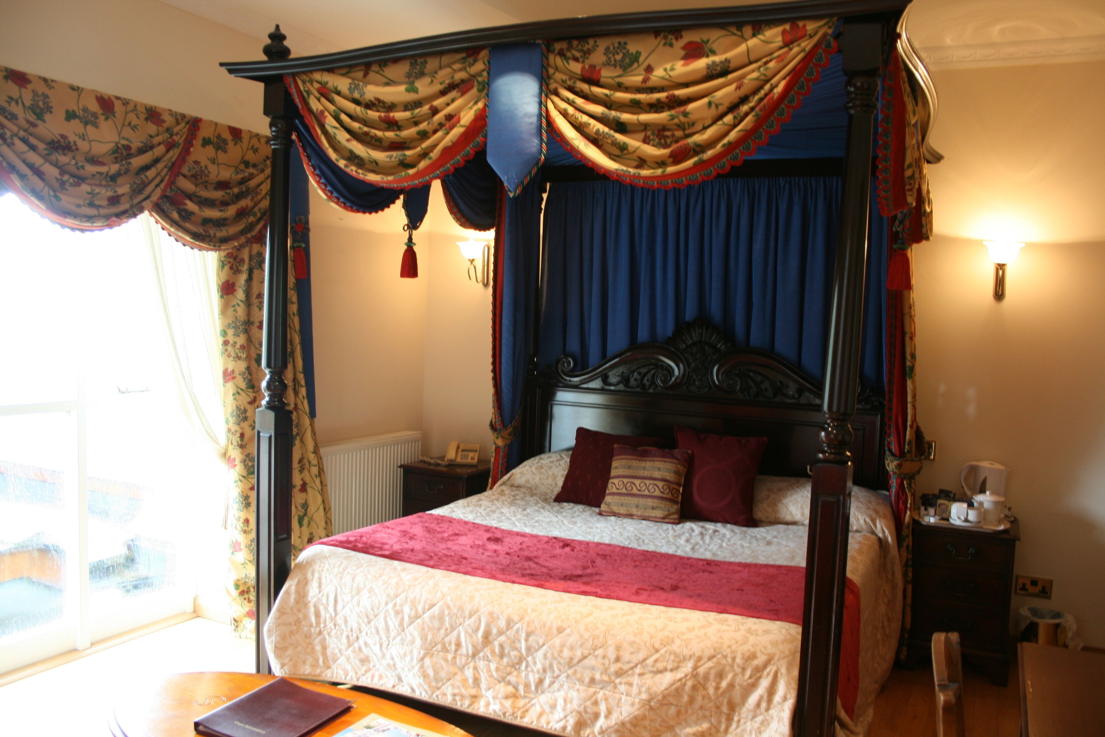 individually decorated, free wifi, bed sheets