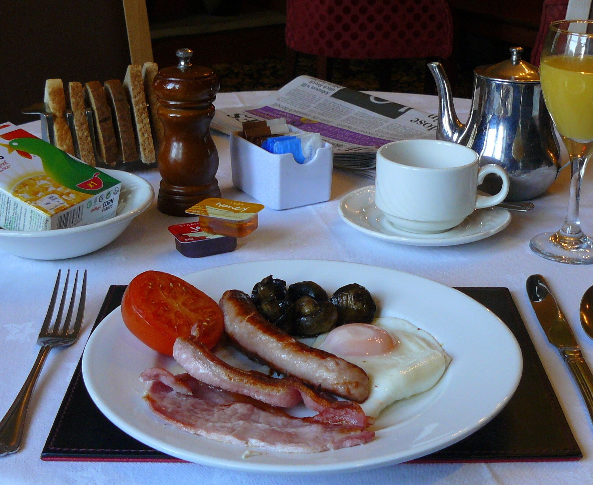 daily cooked-to-order breakfast for a fee