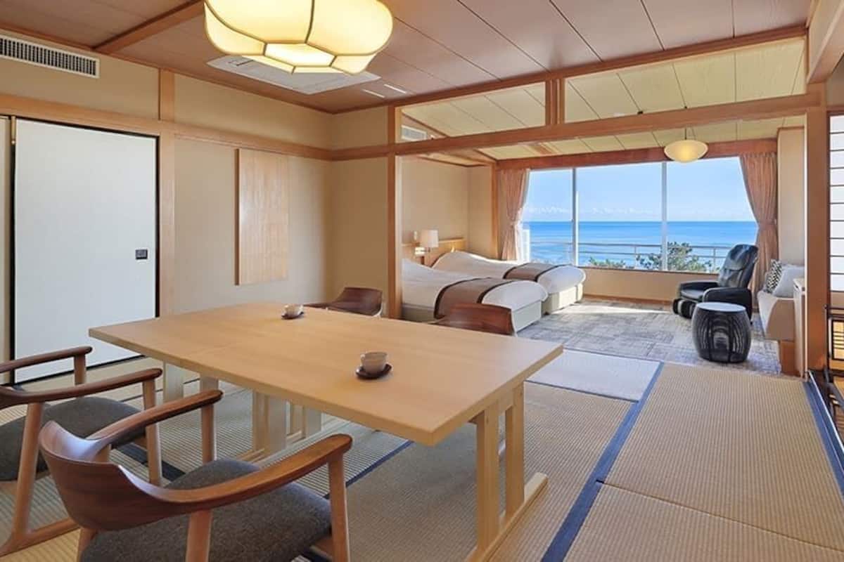 Deluxe Room | In-room safe, desk, free WiFi, bed sheets