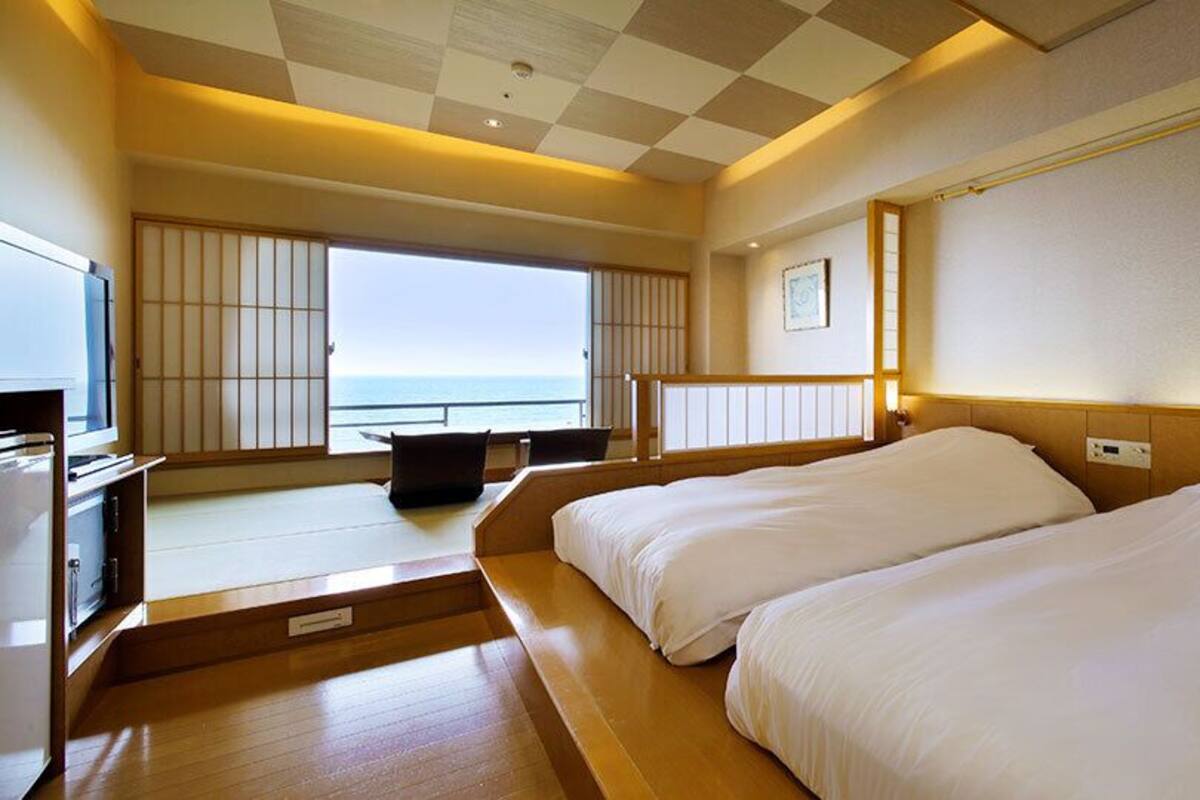 Design Room | In-room safe, desk, free WiFi, bed sheets