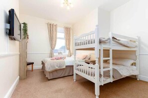 Free WiFi, bed sheets - The Hollingworth (Lytham St. Anne's)