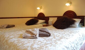 Free WiFi, bed sheets