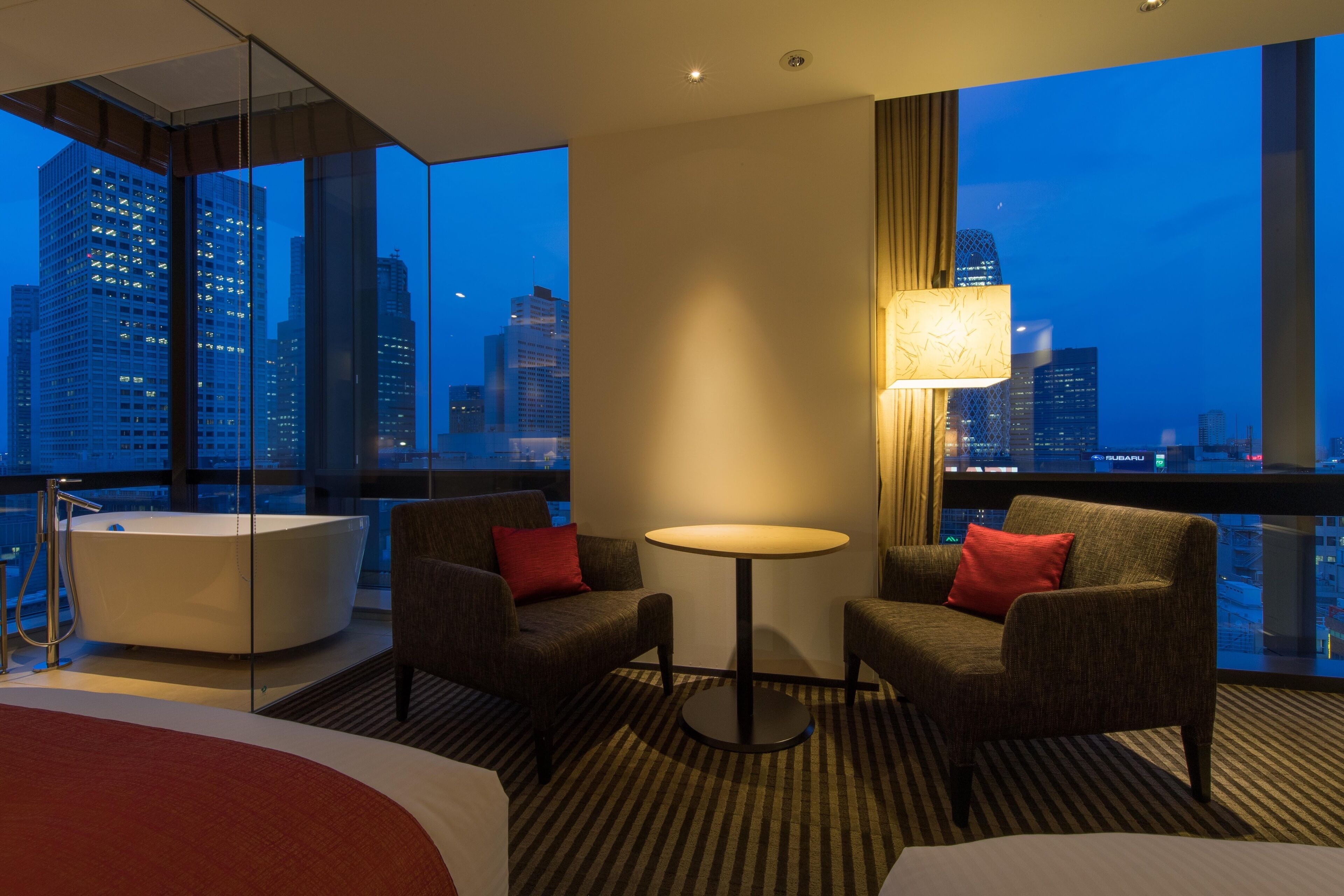 premium bedding, in-room safe, desk, free wifi