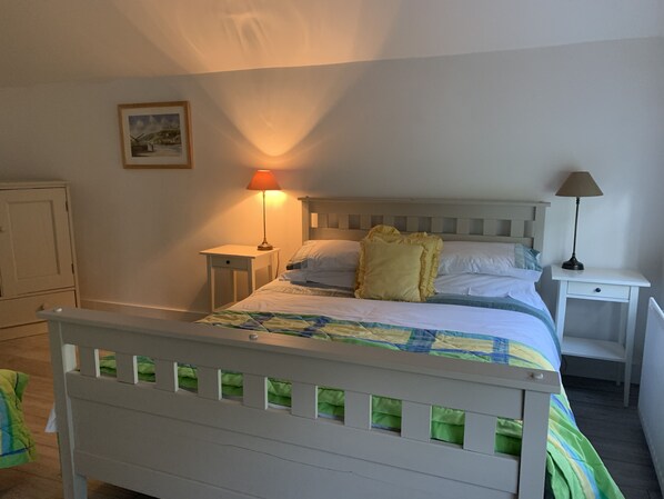 Family Room, Ensuite ( Put-up bed for 1 extra person available on request)