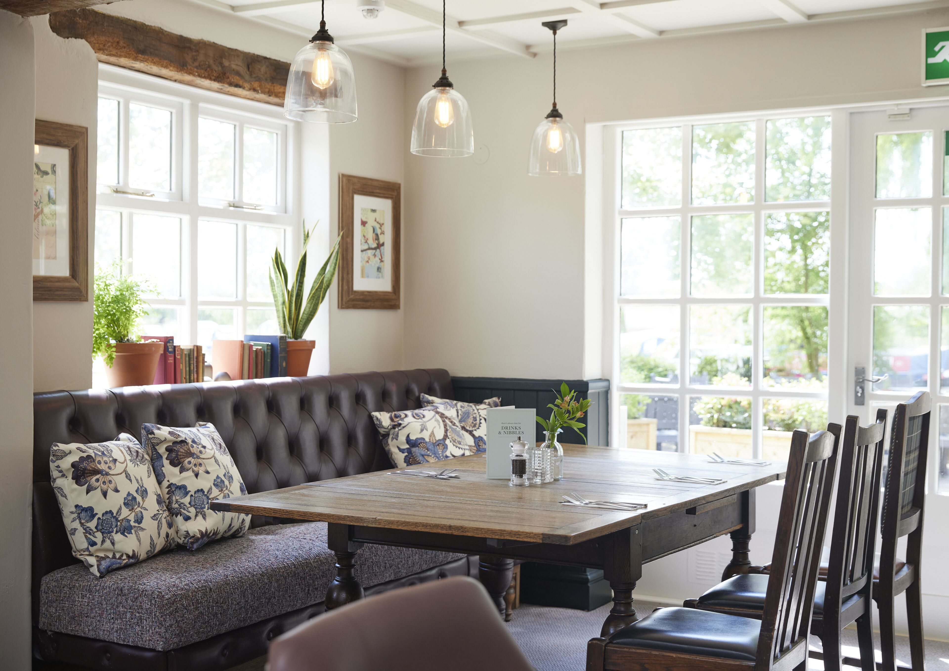 Breakfast and dinner served, British cuisine