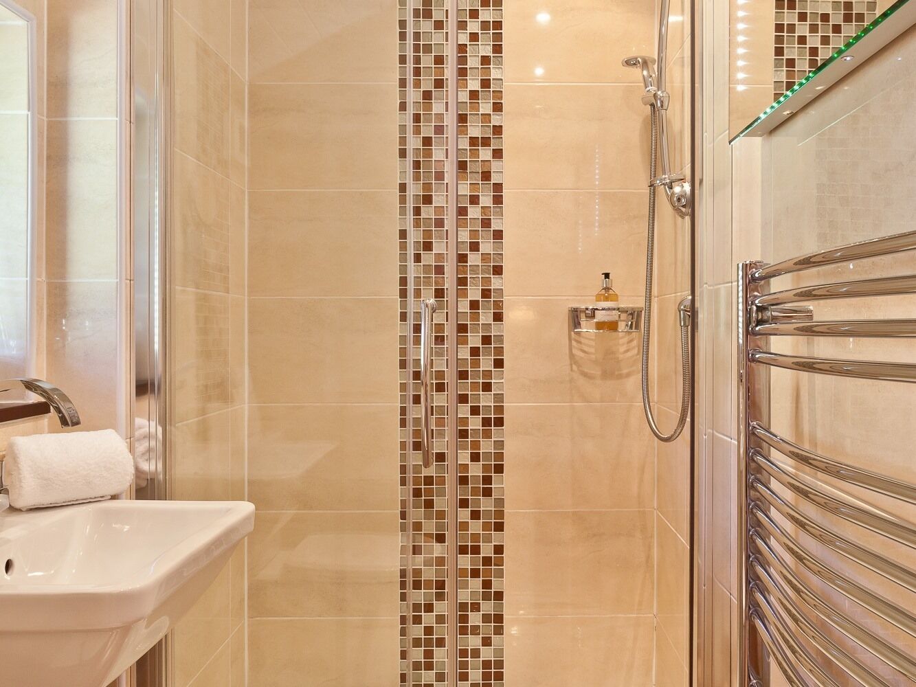 Executive Double Room, Ensuite (Pink Room) | Bathroom