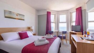 Standard Double Room, Ensuite, Sea View | Individually decorated, individually furnished, desk, travel cot