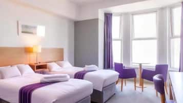 Trang trí khác biệt, trang bị nội thất với thiết kế riêng biệt, bàn