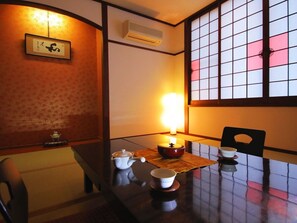 Japanese Room (13.5 Tatami Mats), Smoking | Desk, free WiFi - Hotel Claire Higasa (Himeji)