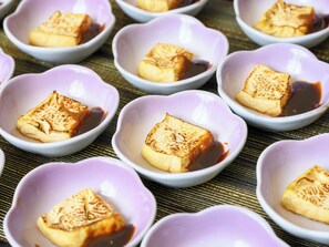 Tägliches japanisches Frühstück (1300 JPY pro Person)