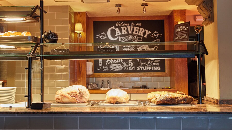 The Longshoot Hotel by Greene King Inns