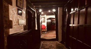 Interior - The Oxenham Arms (Okehampton)