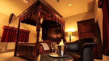 Luxury Double Room, Mountain View, Mountainside (Chagford) | Egyptian cotton sheets, premium bedding, pillowtop beds, desk