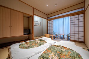 Habitación tradicional, para no fumadores (Japanese Style, 6 Tatami-mats) | Caja de seguridad en la habitación, escritorio y wifi gratis 