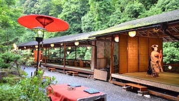 Khu ẩm thực cho cặp đôi