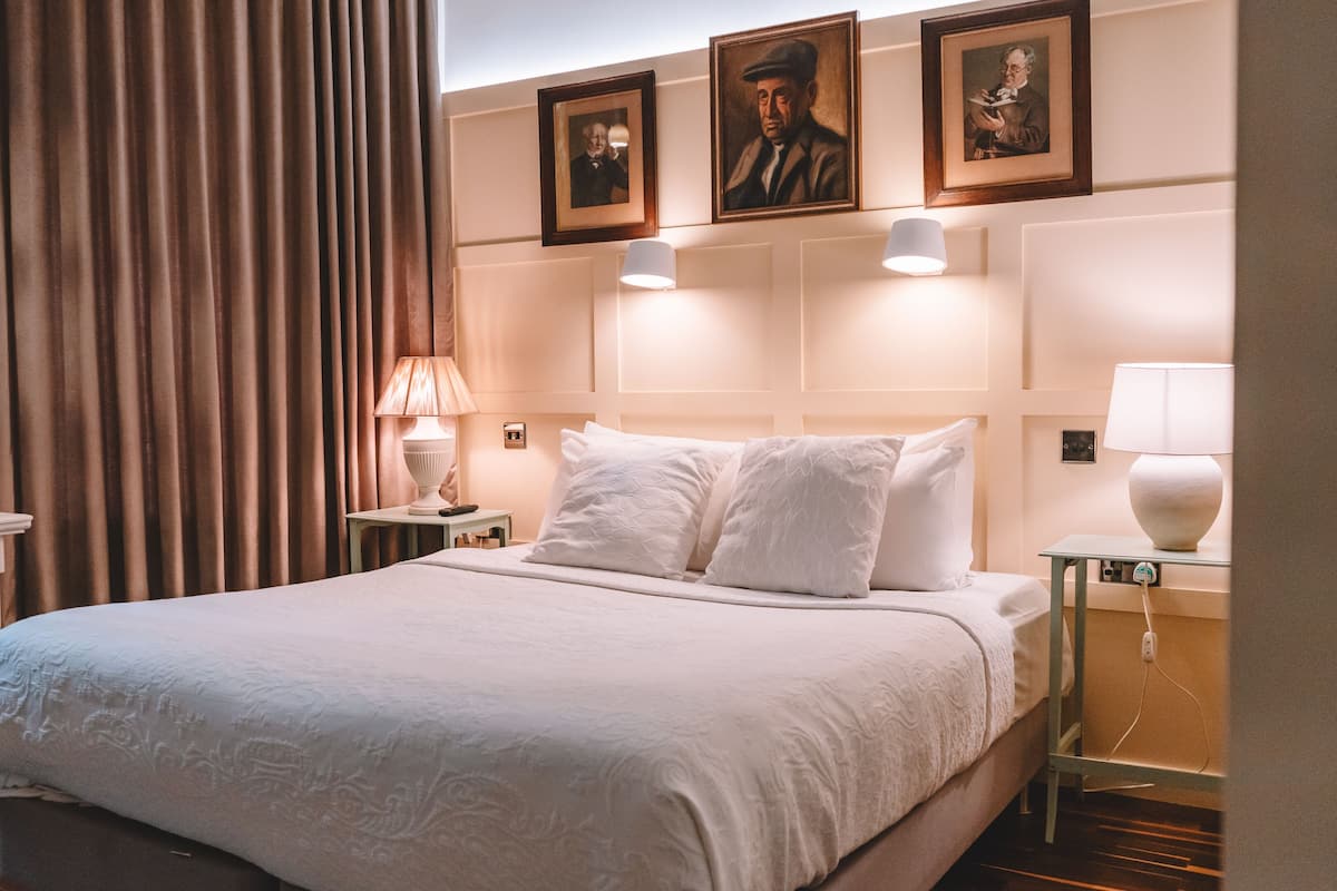 In-room safe, desk, free WiFi, bed sheets